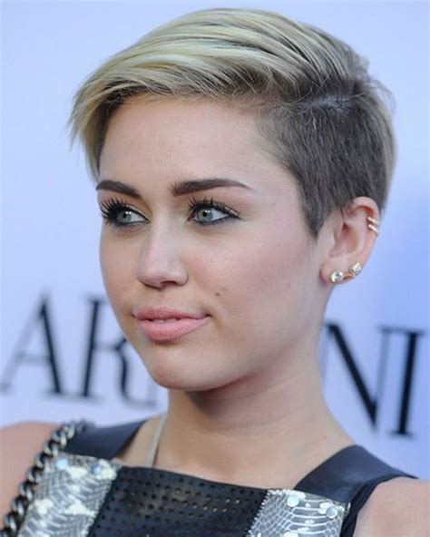 Short hair style - Halsey’s textured pixie cut is a great low-maintenance short wavy hairstyle for people who want to spend as little time as possible on their hair. To achieve the look, celebrity hairstylist and ...